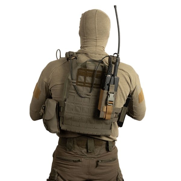 ווסט לוחם Plate Carrier דגם X-Ray - מוצג לדוגמא על לוחם - מאחורה